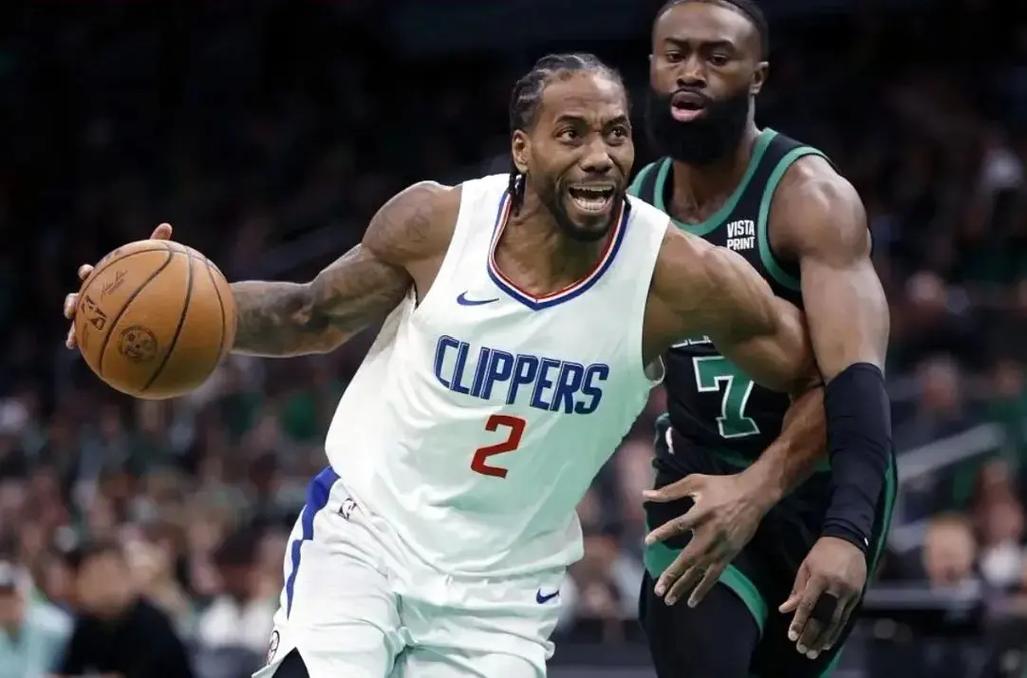 官方：利物浦传奇队明年3月将与多特传奇队踢慈善赛（官宣：利物浦与多特传奇队将于明年3月进行慈善赛）