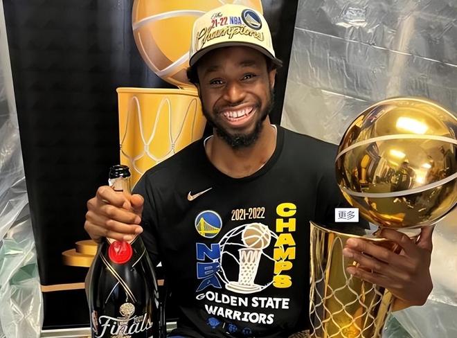 卡洛斯：银河战舰时期小贝是最佳队友，他倾尽所有为皇马付出（卡洛斯：银河战舰时代小贝是最佳队友，为皇马奉献了一切）