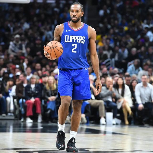 魏登费勒：都在猜诺伊尔是否回归德国队，这对鲍曼而言不公平（魏登费勒：热议诺伊尔是否重返德国队，对鲍曼不公）