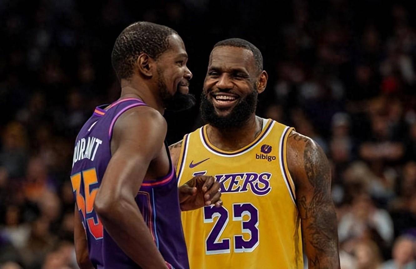 罗体：齐尔克泽愿意加盟罗马，但罗马先租后买报价被曼联拒绝（罗体：齐尔克泽愿投罗马，曼联已拒绝先租后买方案）